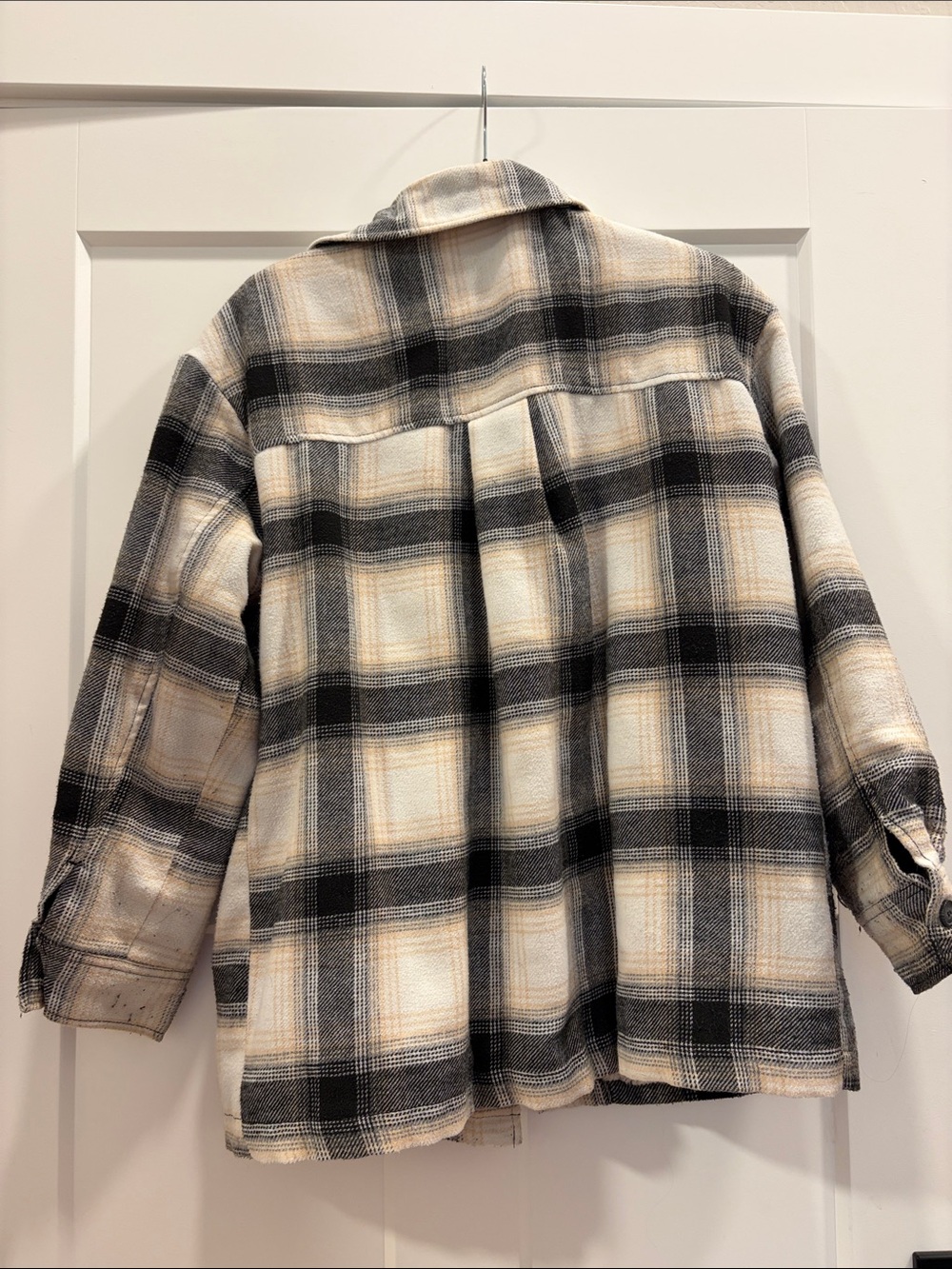 Love Tree Black and Cream Plaid Sherpa-Lined Utility Shacket - Picture 4 of 4